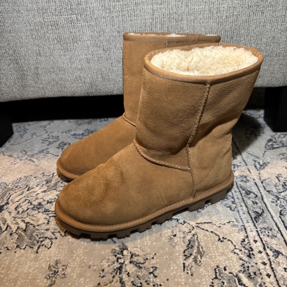 UGG Essential Bootie Chestnut - Picture 8 of 12